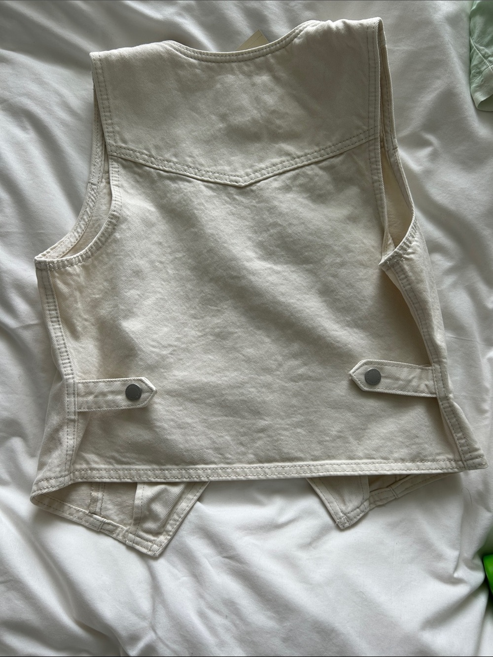 Universal Thread Cream Button-Front Vest - Picture 3 of 3